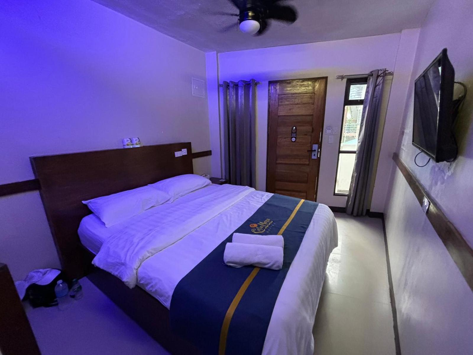 Casa Marco Suites Puerto Galera Powered By Cocotel Экстерьер фото